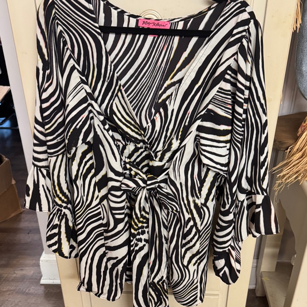 Betsey Johnson Black & White Zebra-Print Tie Front Tunic